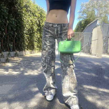 Loose-Fit Camo Cargo Pants